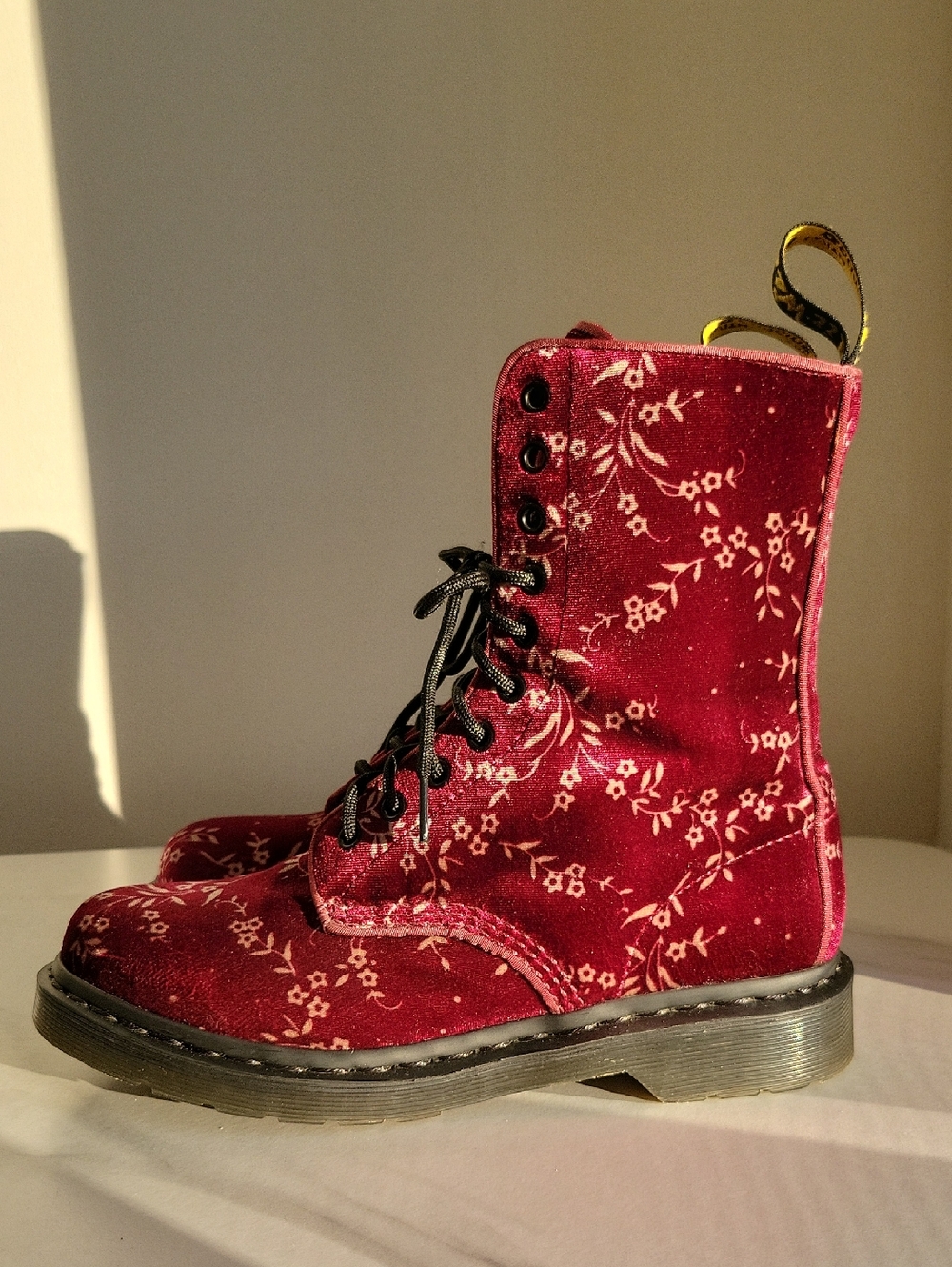 Rare Vintage Dr. Martens Avery Cheery Red Floral Velvet Combat Boots - Picture 3 of 14